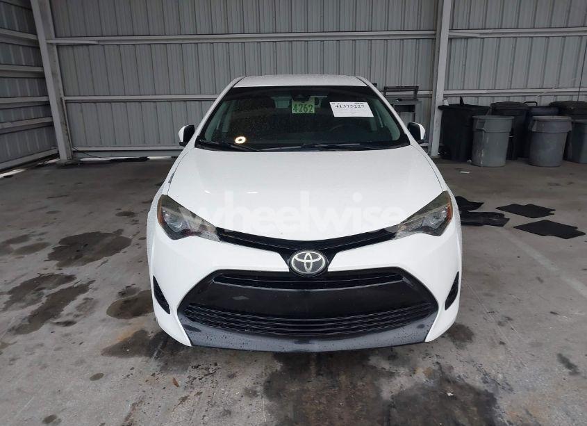 Photo 12 of 2017 Toyota Corolla LE (VIN 5YFBURHE0HP626294)