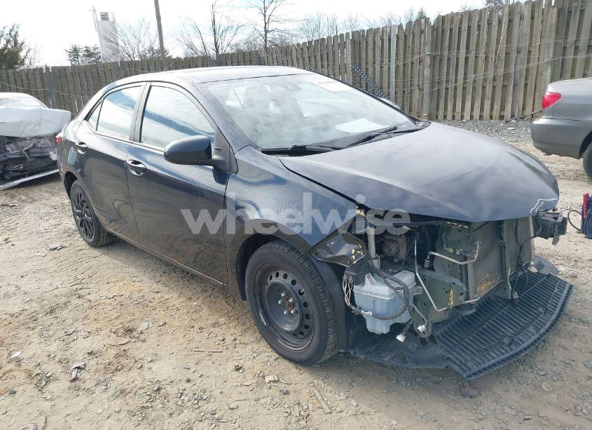 2017 Toyota Corolla LE (VIN 5YFBURHE0HP673048) main photo