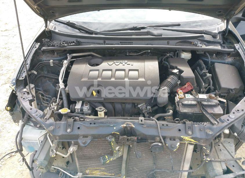 Photo 10 of 2017 Toyota Corolla LE (VIN 5YFBURHE0HP673048)