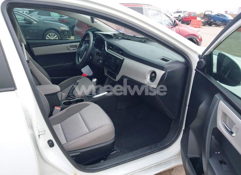 Photo 5 of 2017 Toyota Corolla LE (VIN 5YFBURHE0HP674460)