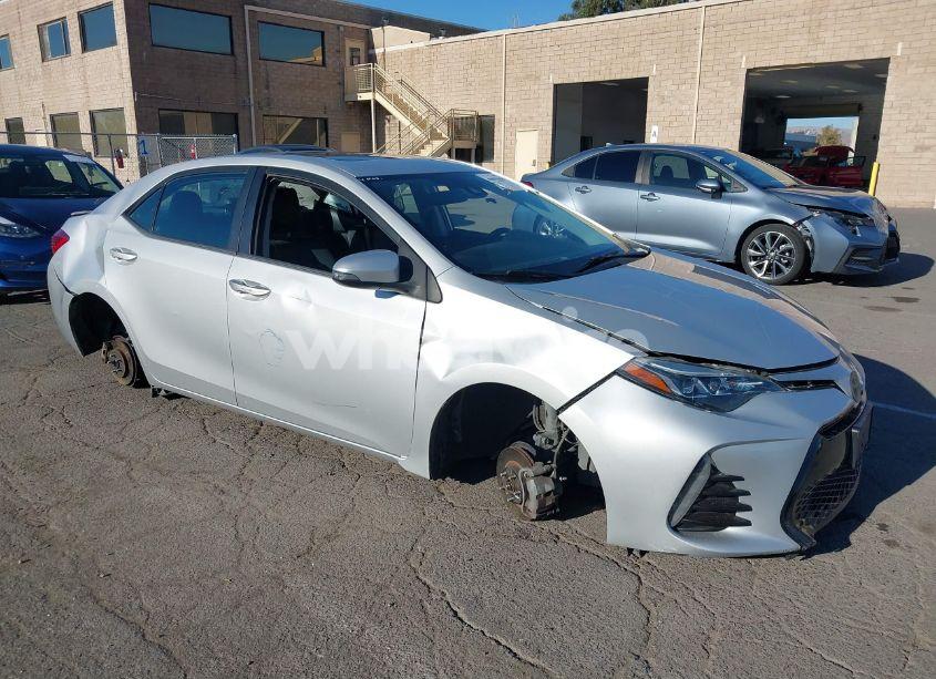 2017 Toyota Corolla L/LE/XLE/SE/XSE (VIN 5YFBURHE0HP678251) main photo