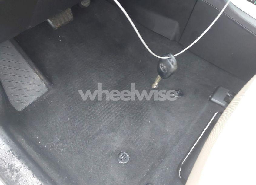 Photo 11 of 2017 Toyota Corolla L/LE/SE/SE SPECIAL EDITION/XLE/XSE (VIN 5YFBURHE0HP729554)