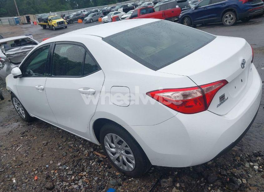 Photo 3 of 2017 Toyota Corolla L/LE/SE/SE SPECIAL EDITION/XLE/XSE (VIN 5YFBURHE0HP729554)