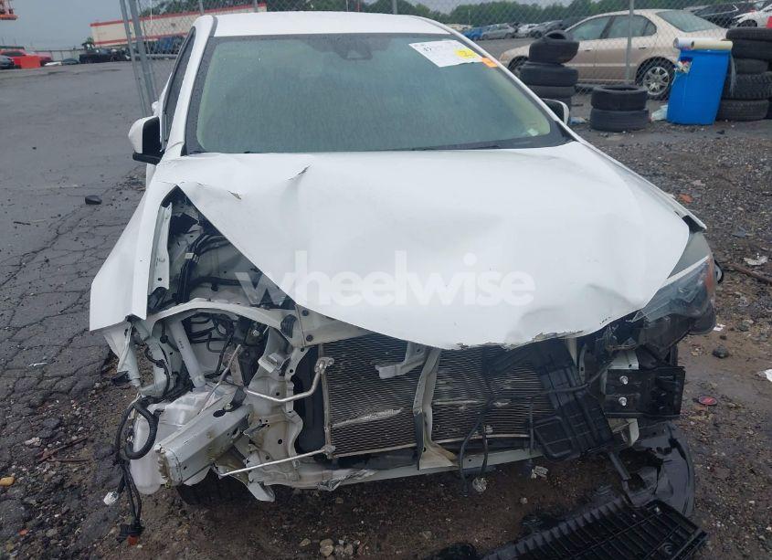 Photo 6 of 2017 Toyota Corolla L/LE/SE/SE SPECIAL EDITION/XLE/XSE (VIN 5YFBURHE0HP729554)