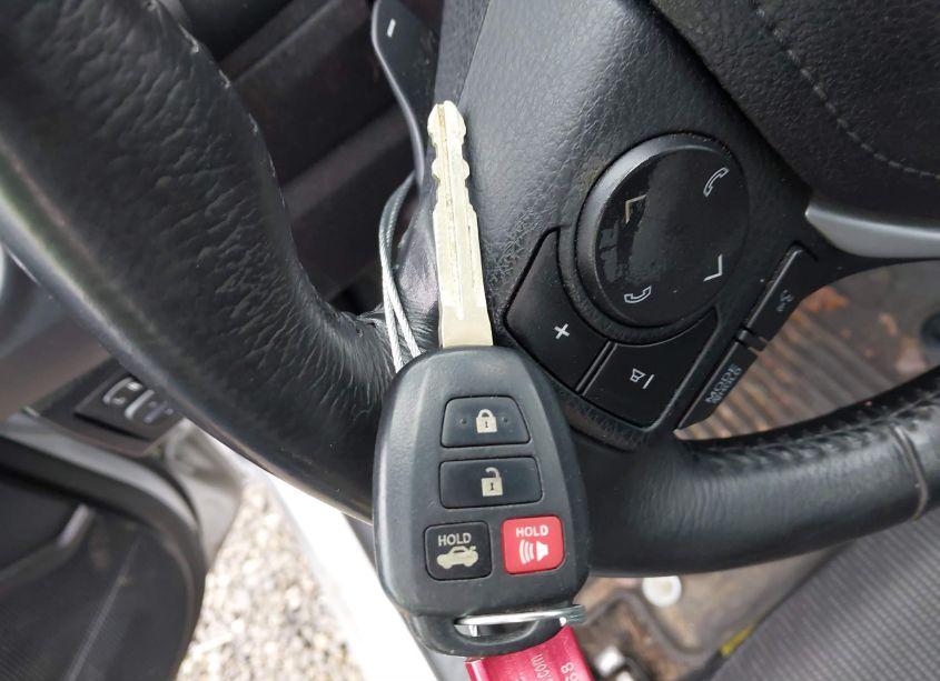 Photo 11 of 2017 Toyota Corolla SE (VIN 5YFBURHE0HP735726)