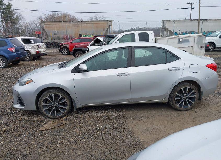 Photo 14 of 2017 Toyota Corolla SE (VIN 5YFBURHE0HP735726)