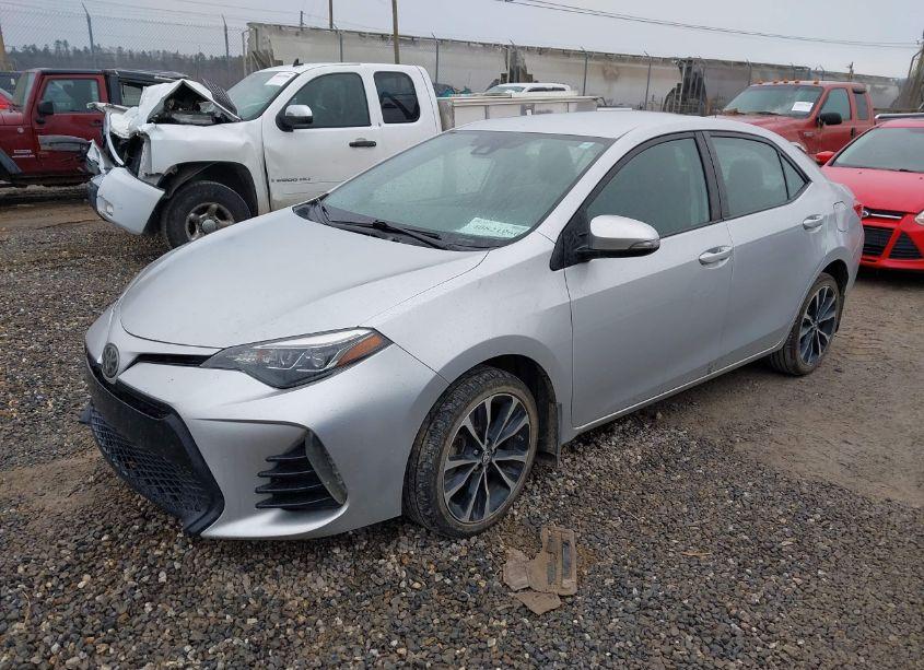 Photo 2 of 2017 Toyota Corolla SE (VIN 5YFBURHE0HP735726)