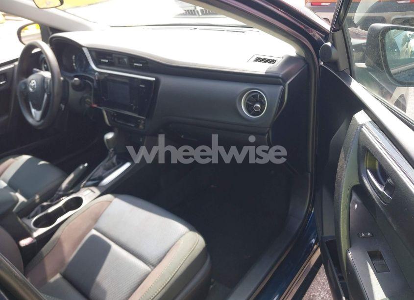 Photo 5 of 2017 Toyota Corolla LE (VIN 5YFBURHE0HP736293)