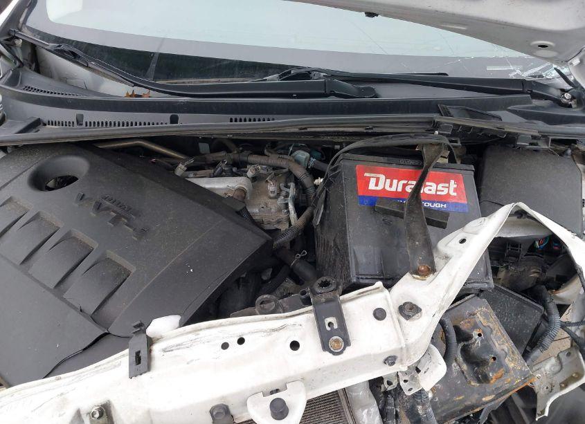 Photo 10 of 2018 Toyota Corolla LE (VIN 5YFBURHE0JP754153)