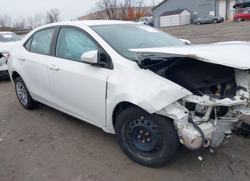 Photo 13 of 2018 Toyota Corolla LE (VIN 5YFBURHE0JP754153)