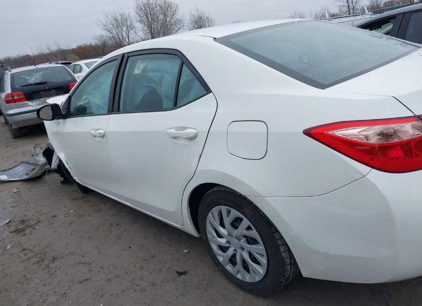 Photo 14 of 2018 Toyota Corolla LE (VIN 5YFBURHE0JP754153)