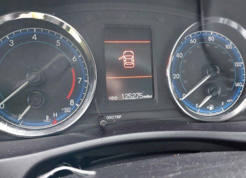 Photo 15 of 2018 Toyota Corolla LE (VIN 5YFBURHE0JP754153)