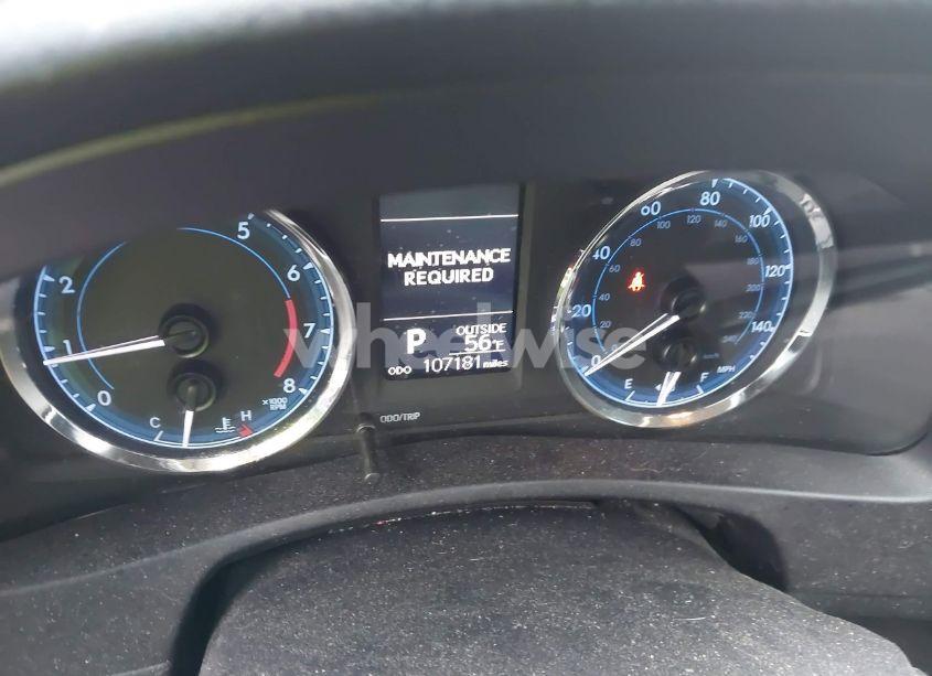 Photo 7 of 2018 Toyota Corolla LE (VIN 5YFBURHE0JP763113)