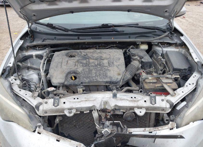 Photo 10 of 2018 Toyota Corolla L (VIN 5YFBURHE0JP765248)