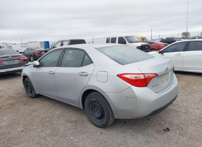 Photo 14 of 2018 Toyota Corolla L (VIN 5YFBURHE0JP765248)