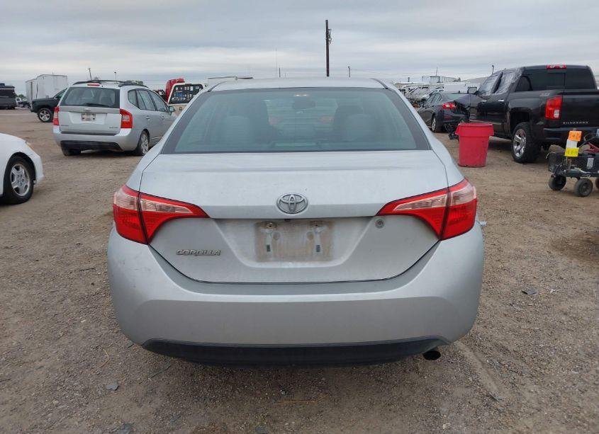 Photo 16 of 2018 Toyota Corolla L (VIN 5YFBURHE0JP765248)