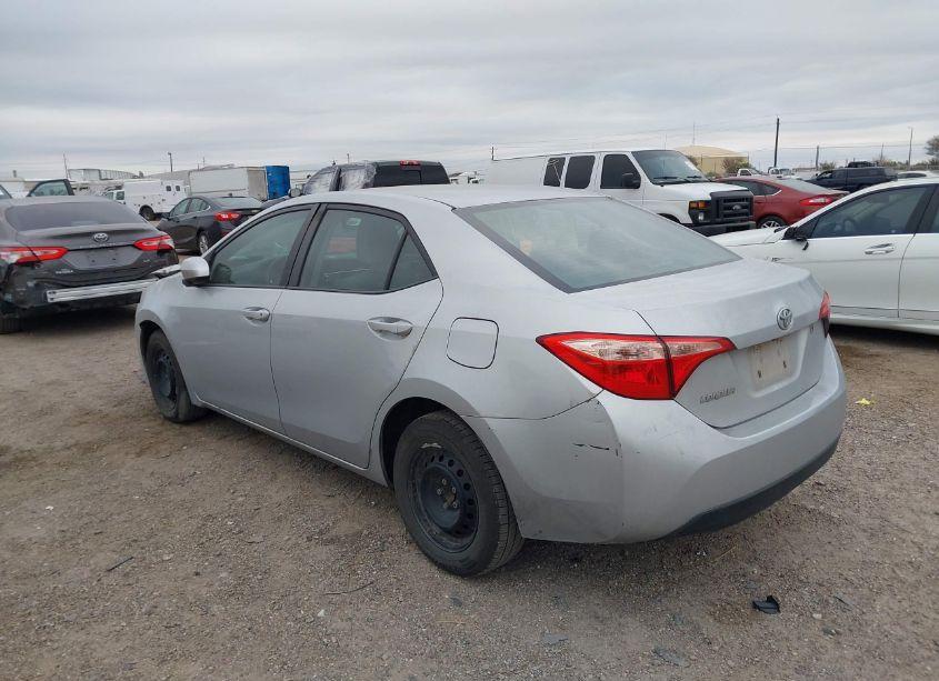 Photo 3 of 2018 Toyota Corolla L (VIN 5YFBURHE0JP765248)