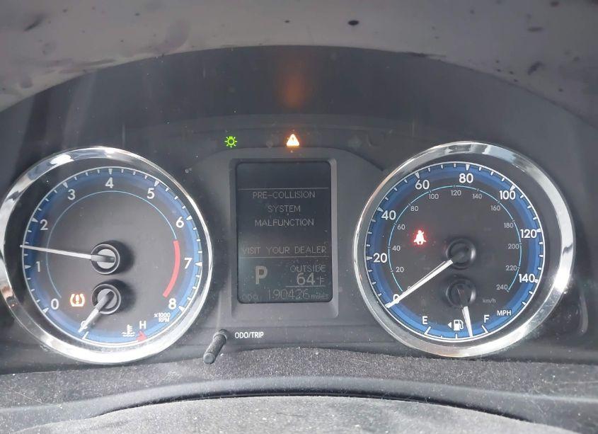 Photo 7 of 2018 Toyota Corolla L (VIN 5YFBURHE0JP765248)