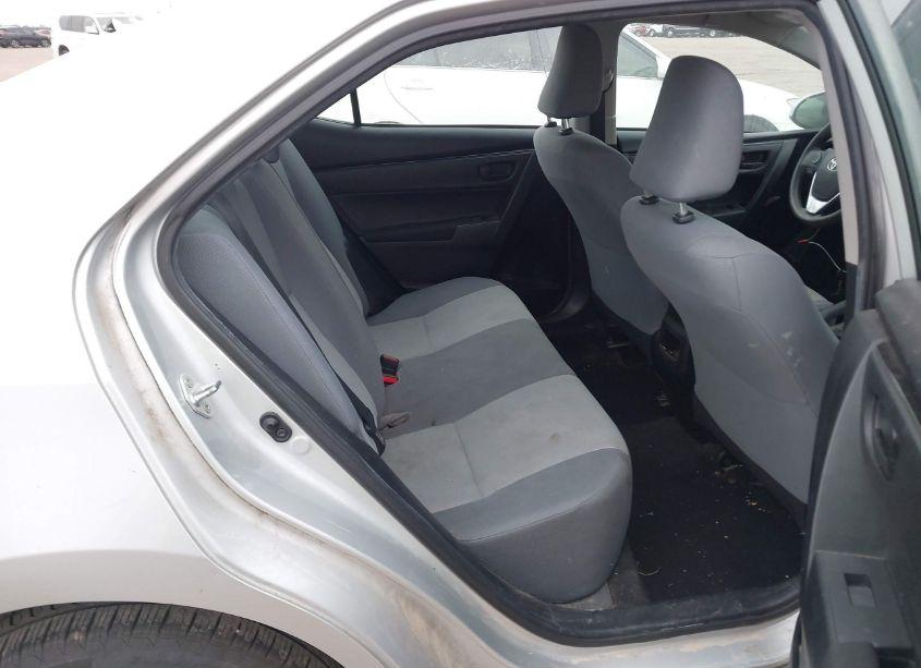 Photo 8 of 2018 Toyota Corolla L (VIN 5YFBURHE0JP765248)