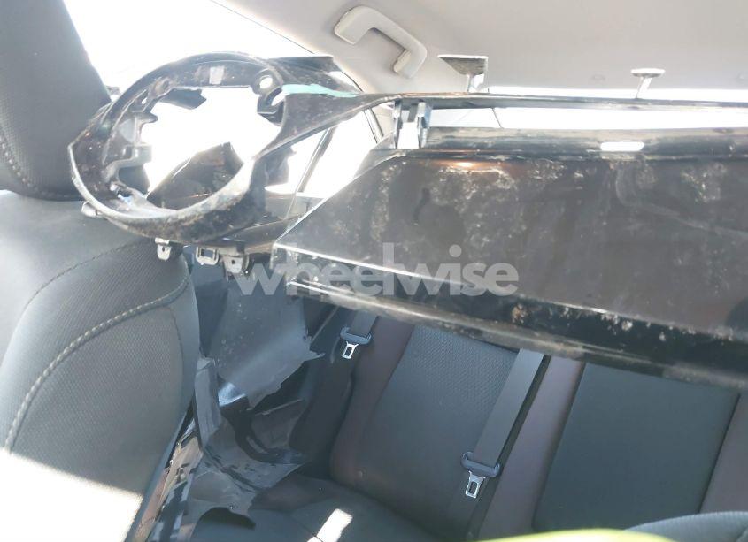 Photo 12 of 2018 Toyota Corolla LE (VIN 5YFBURHE0JP768330)