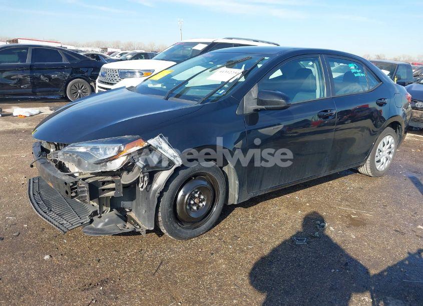 Photo 2 of 2018 Toyota Corolla LE (VIN 5YFBURHE0JP768330)