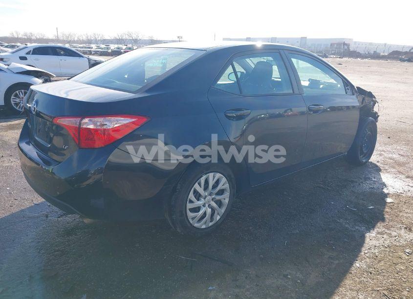 Photo 4 of 2018 Toyota Corolla LE (VIN 5YFBURHE0JP768330)