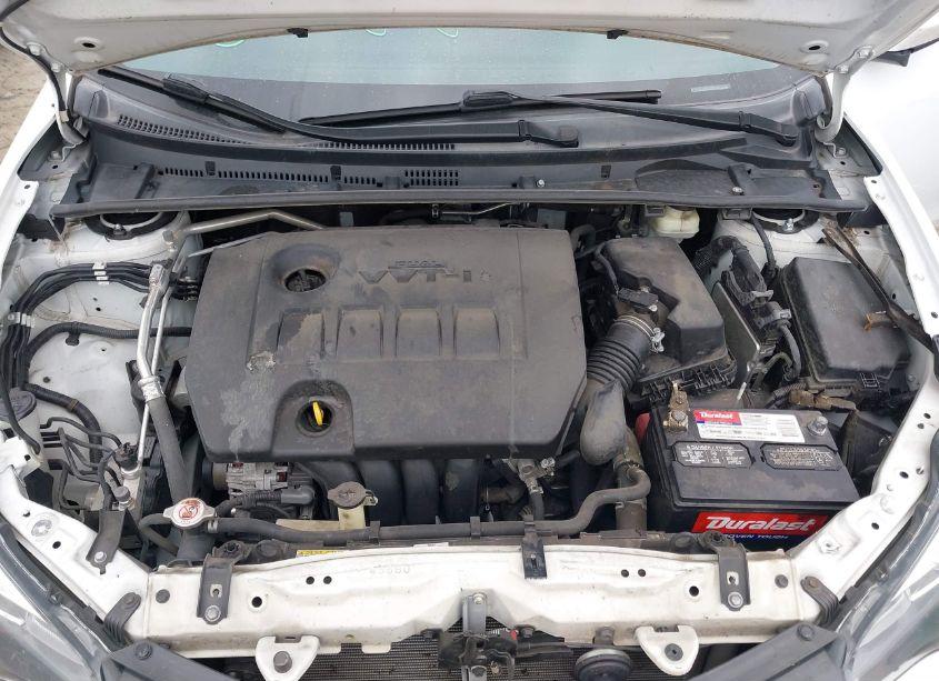 Photo 10 of 2018 Toyota Corolla XLE (VIN 5YFBURHE0JP768750)