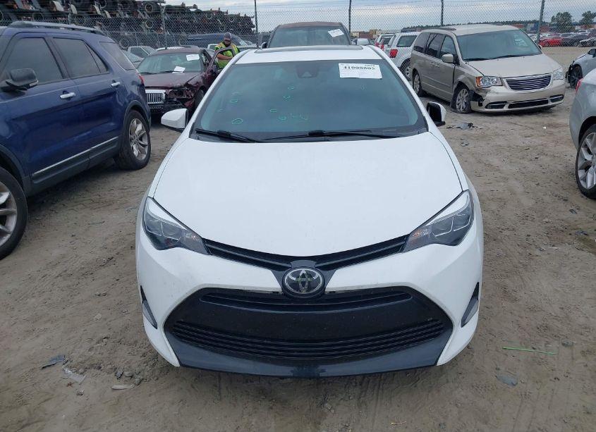 Photo 13 of 2018 Toyota Corolla XLE (VIN 5YFBURHE0JP768750)