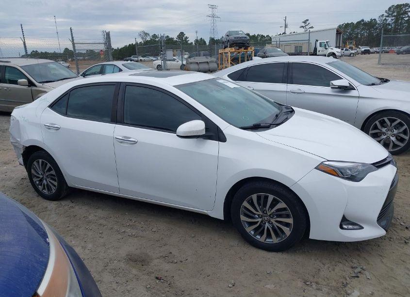 Photo 14 of 2018 Toyota Corolla XLE (VIN 5YFBURHE0JP768750)