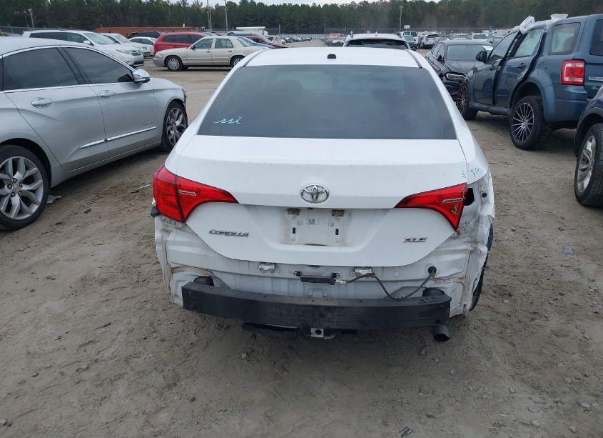 Photo 17 of 2018 Toyota Corolla XLE (VIN 5YFBURHE0JP768750)
