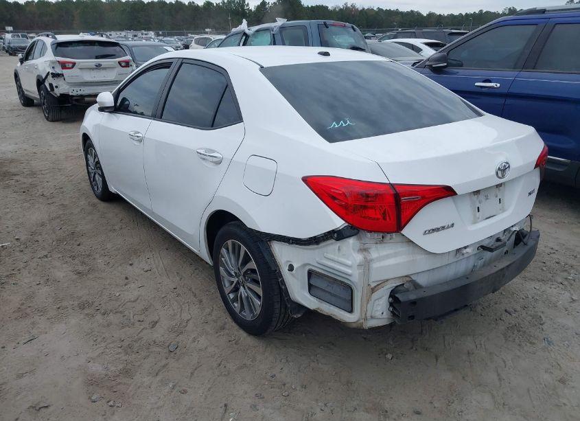 Photo 3 of 2018 Toyota Corolla XLE (VIN 5YFBURHE0JP768750)