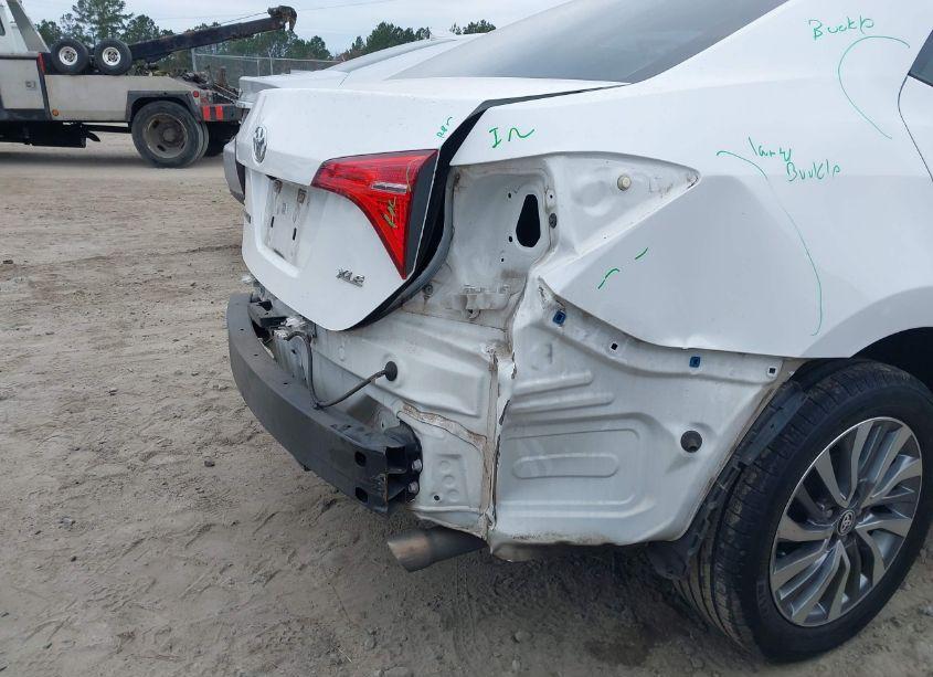 Photo 6 of 2018 Toyota Corolla XLE (VIN 5YFBURHE0JP768750)