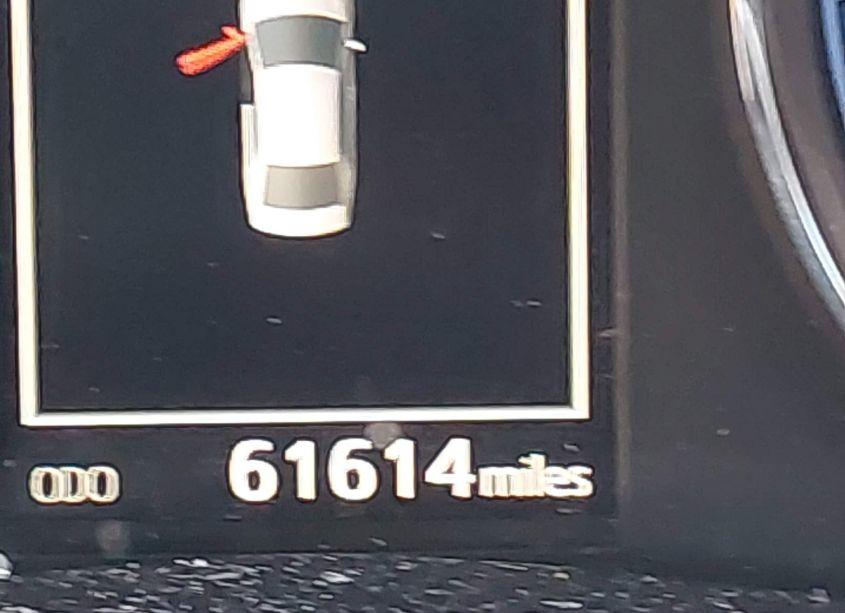 Photo 15 of 2018 Toyota Corolla SE (VIN 5YFBURHE0JP778856)