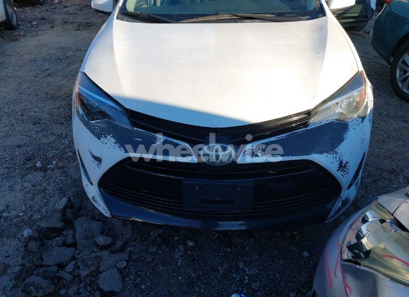 Photo 6 of 2018 Toyota Corolla LE (VIN 5YFBURHE0JP792031)
