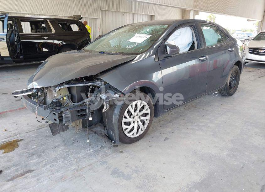 Photo 2 of 2018 Toyota Corolla LE (VIN 5YFBURHE0JP802699)