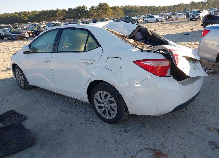 Photo 3 of 2018 Toyota Corolla LE (VIN 5YFBURHE0JP807336)