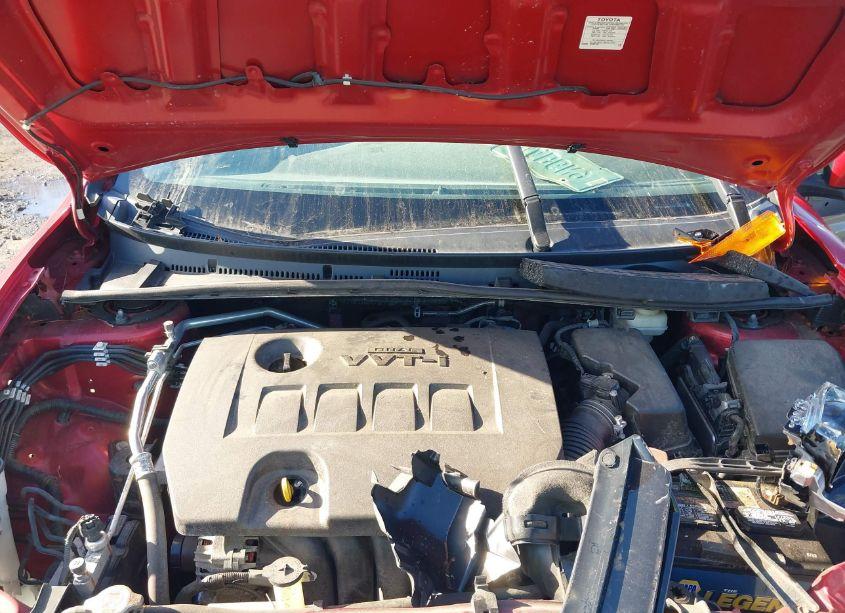 Photo 10 of 2018 Toyota Corolla LE (VIN 5YFBURHE0JP819213)