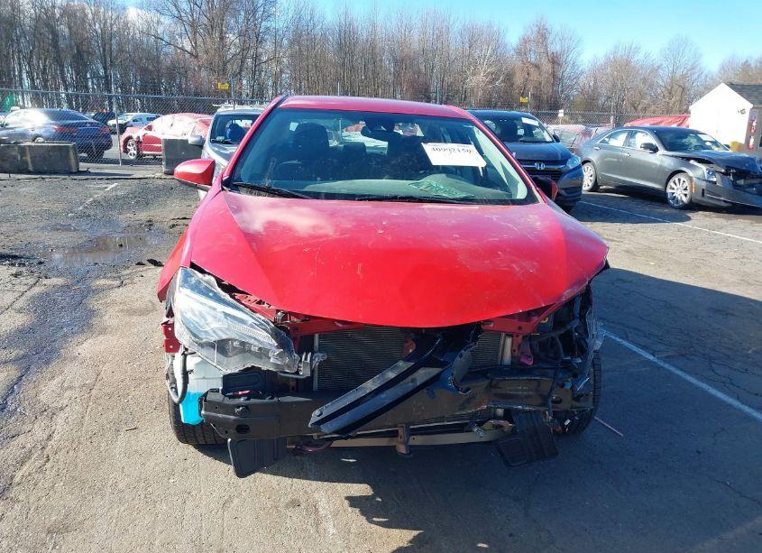 Photo 13 of 2018 Toyota Corolla LE (VIN 5YFBURHE0JP819213)