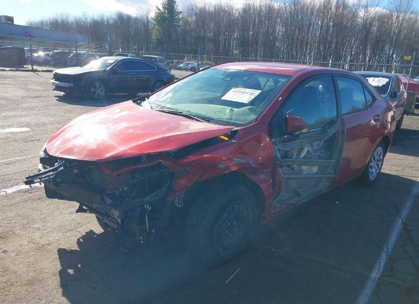 Photo 2 of 2018 Toyota Corolla LE (VIN 5YFBURHE0JP819213)