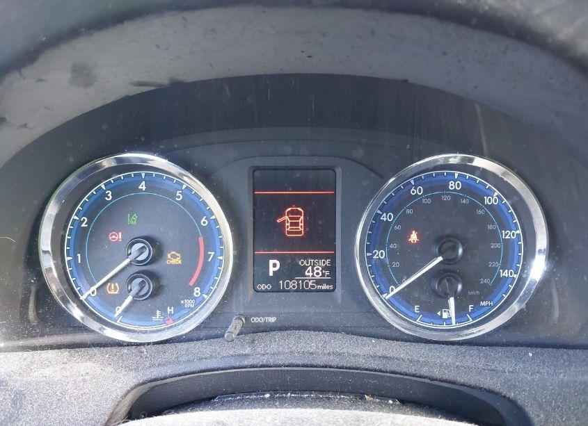 Photo 7 of 2018 Toyota Corolla LE (VIN 5YFBURHE0JP819213)