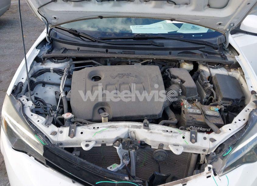 Photo 10 of 2018 Toyota Corolla L (VIN 5YFBURHE0JP819339)