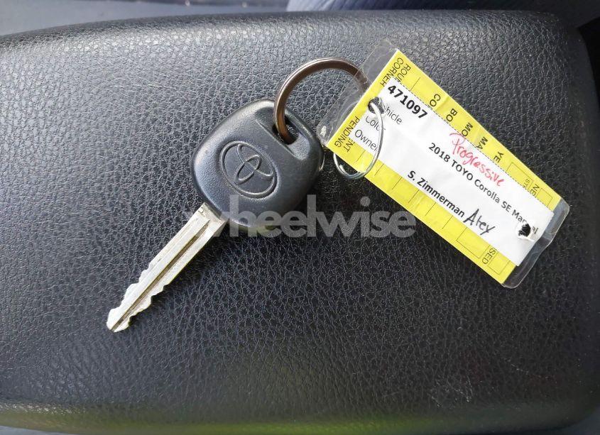 Photo 11 of 2018 Toyota Corolla L (VIN 5YFBURHE0JP819339)