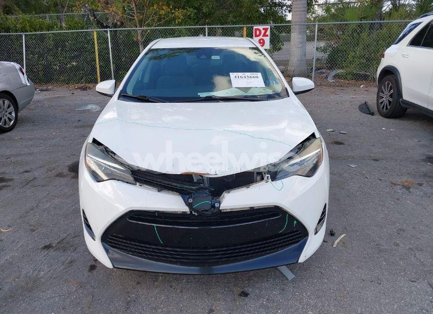 Photo 12 of 2018 Toyota Corolla L (VIN 5YFBURHE0JP819339)