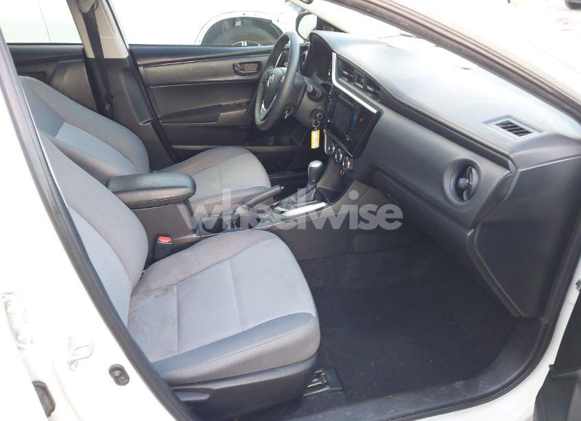 Photo 5 of 2018 Toyota Corolla L (VIN 5YFBURHE0JP819339)