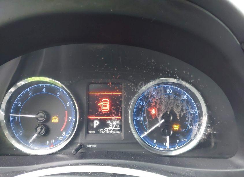 Photo 7 of 2018 Toyota Corolla (VIN 5YFBURHE0JP826694)