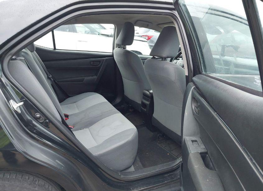 Photo 8 of 2018 Toyota Corolla (VIN 5YFBURHE0JP826694)