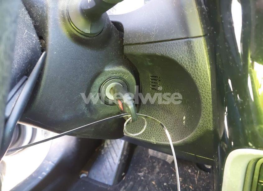 Photo 11 of 2018 Toyota Corolla SE (VIN 5YFBURHE0JP829482)