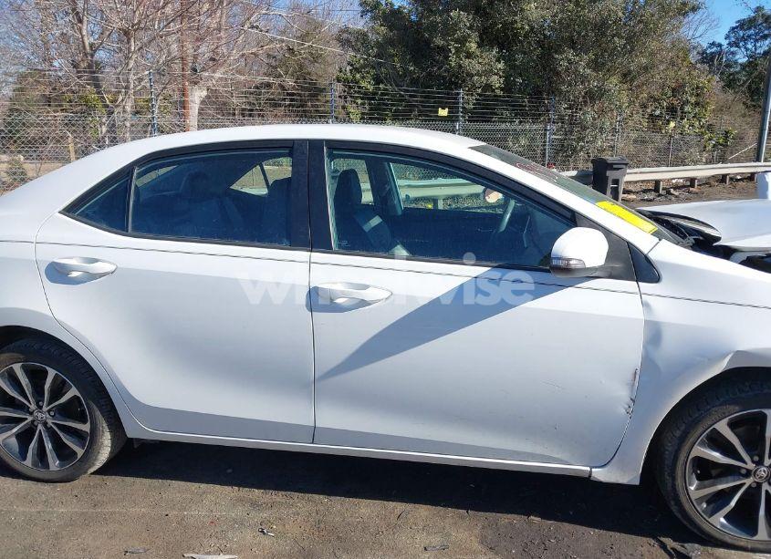 Photo 14 of 2018 Toyota Corolla SE (VIN 5YFBURHE0JP829482)