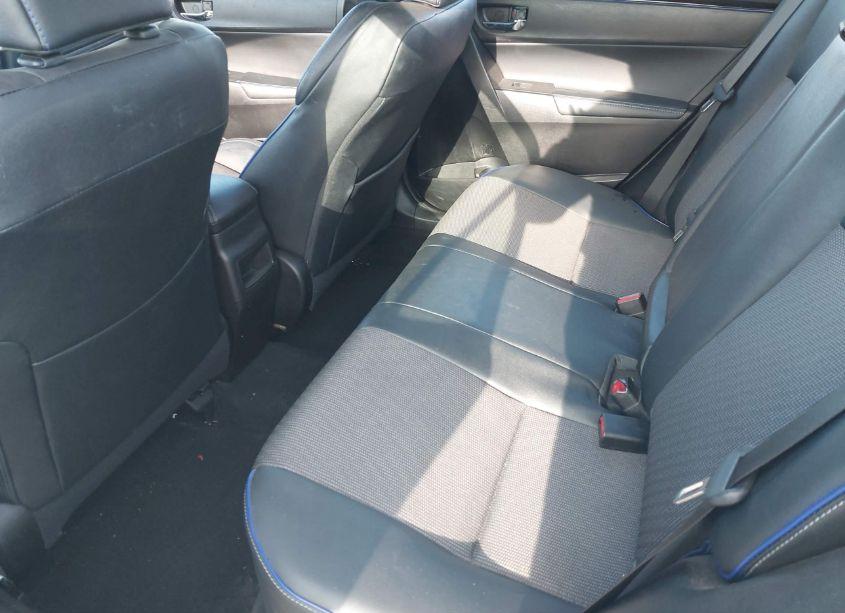 Photo 8 of 2018 Toyota Corolla SE (VIN 5YFBURHE0JP830504)