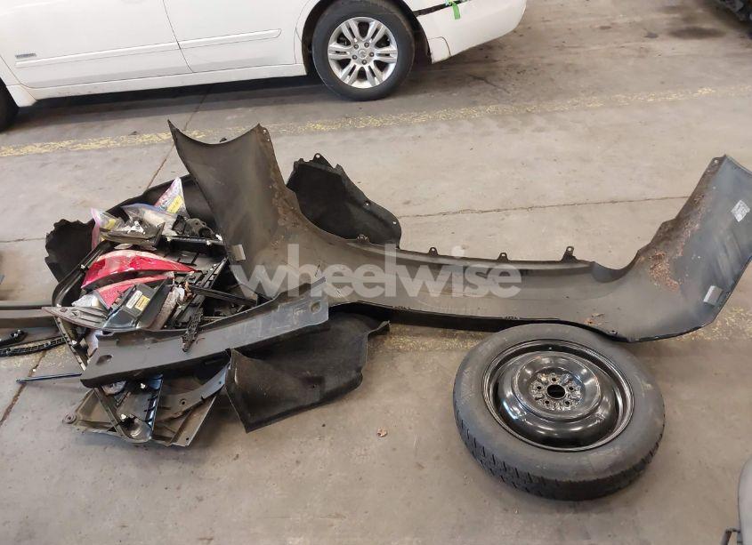 Photo 12 of 2018 Toyota Corolla LE (VIN 5YFBURHE0JP830874)